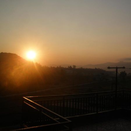Castle Hotel Pokhara Ngoại thất bức ảnh