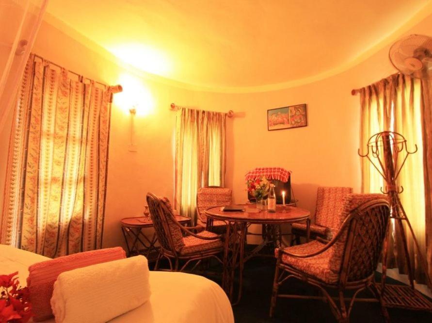 Castle Hotel Pokhara Ngoại thất bức ảnh